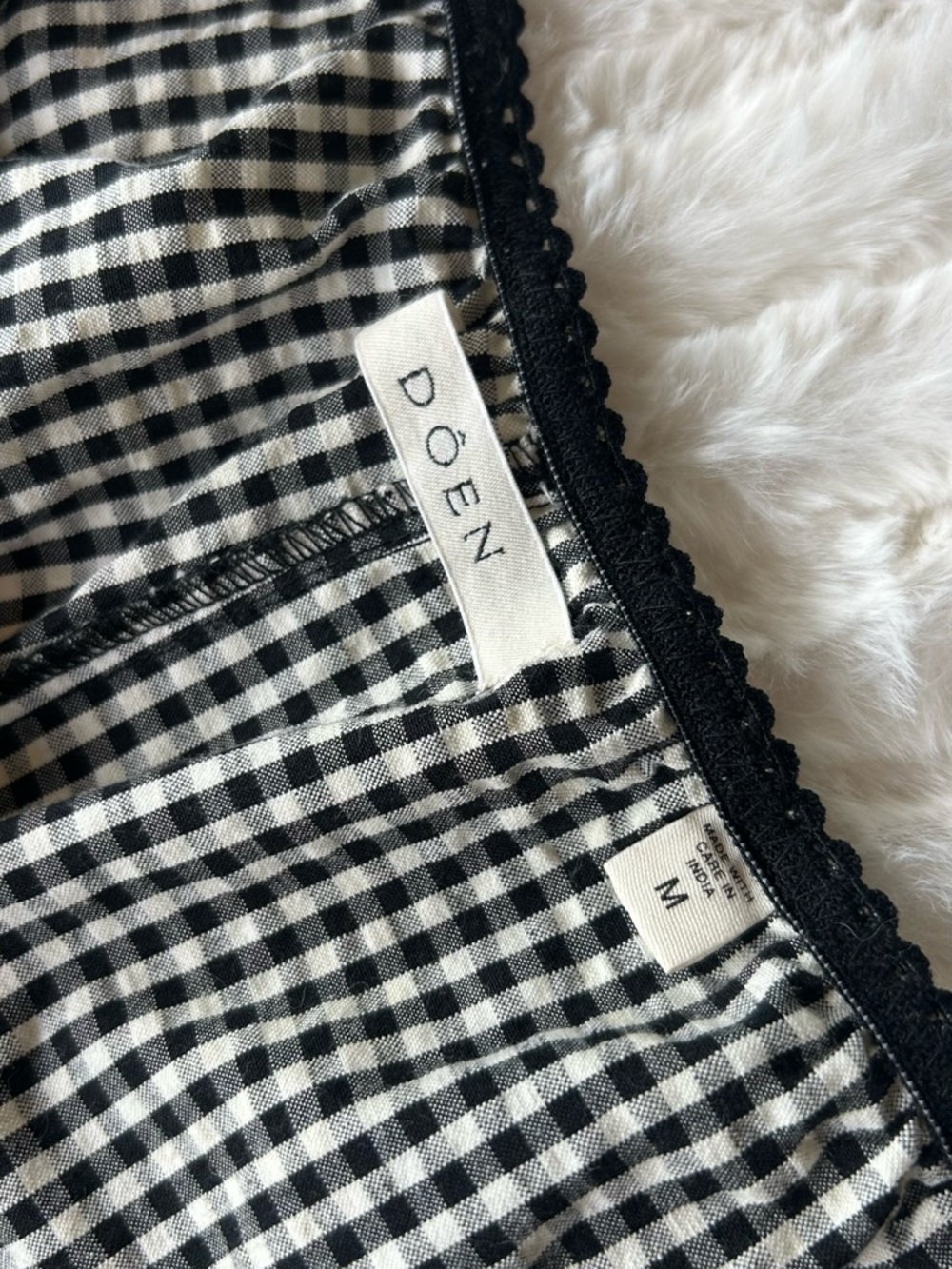 Doen Set Hilary Top and Larena La Maddalena Gingham Shorts - Picture 14 of 16